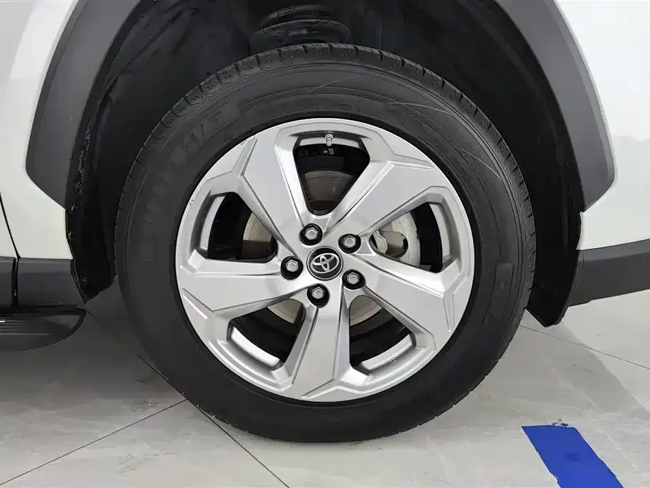 Toyota RAV4 2021 из CN, фото 6