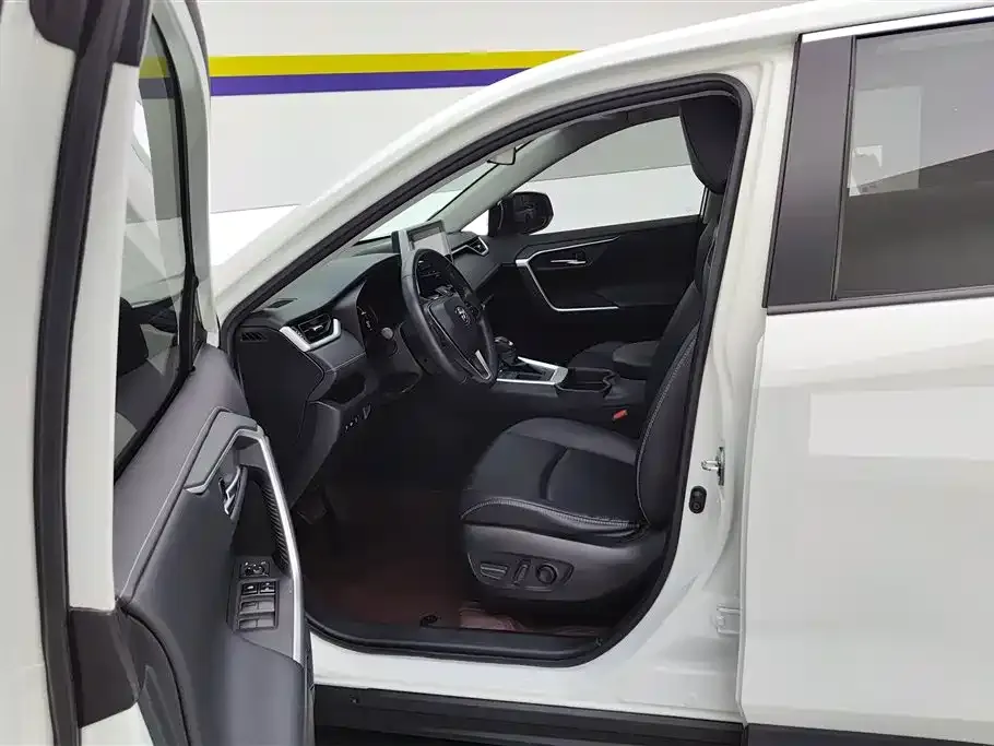 Toyota RAV4 2021 из CN, фото 9