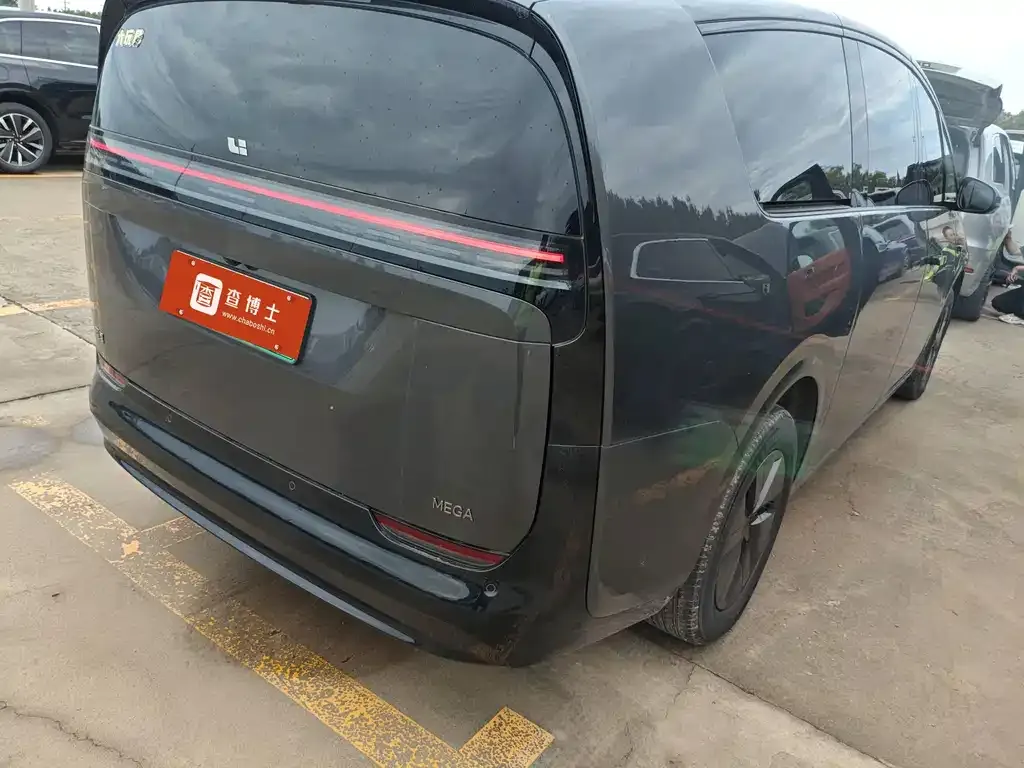 Li Auto MEGA — фото 2