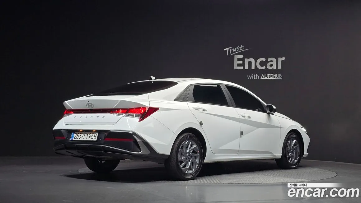 Hyundai AVANTE — фото 7