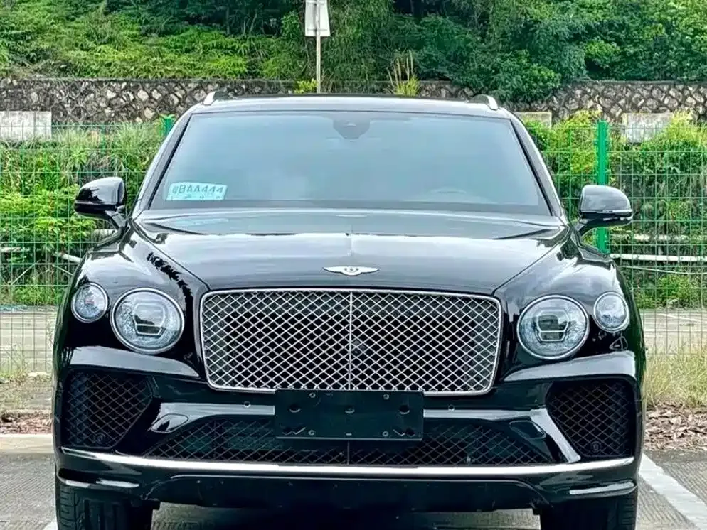 Bentley Bentayga — фото 10