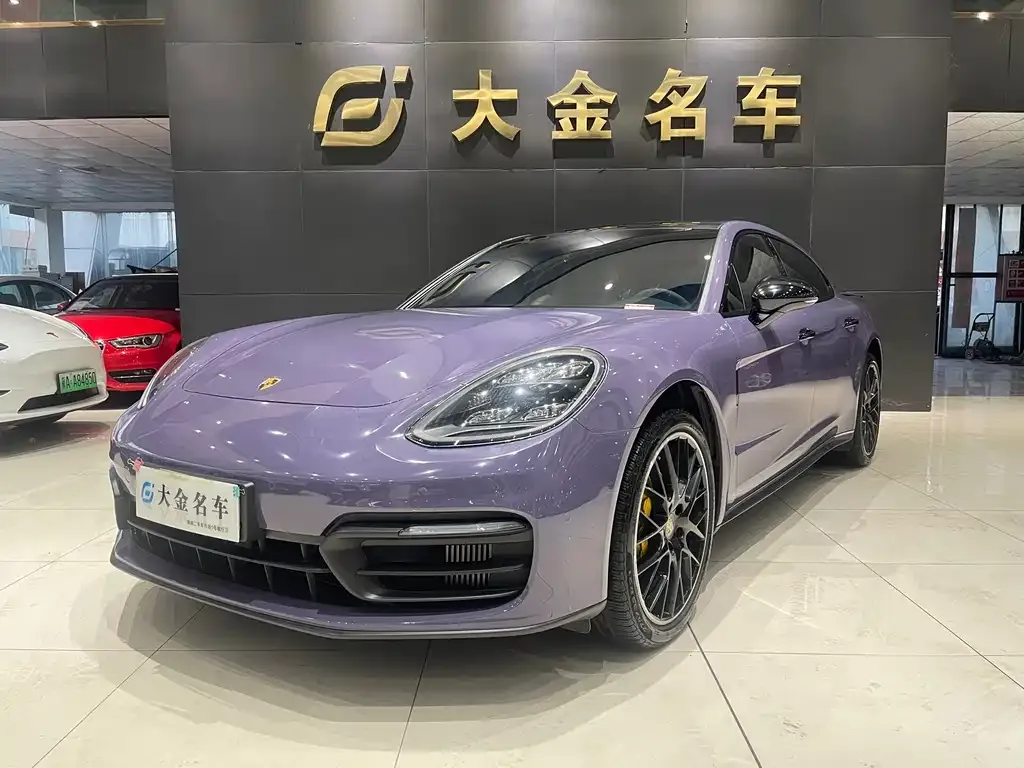 Porsche Panamera — фото 1