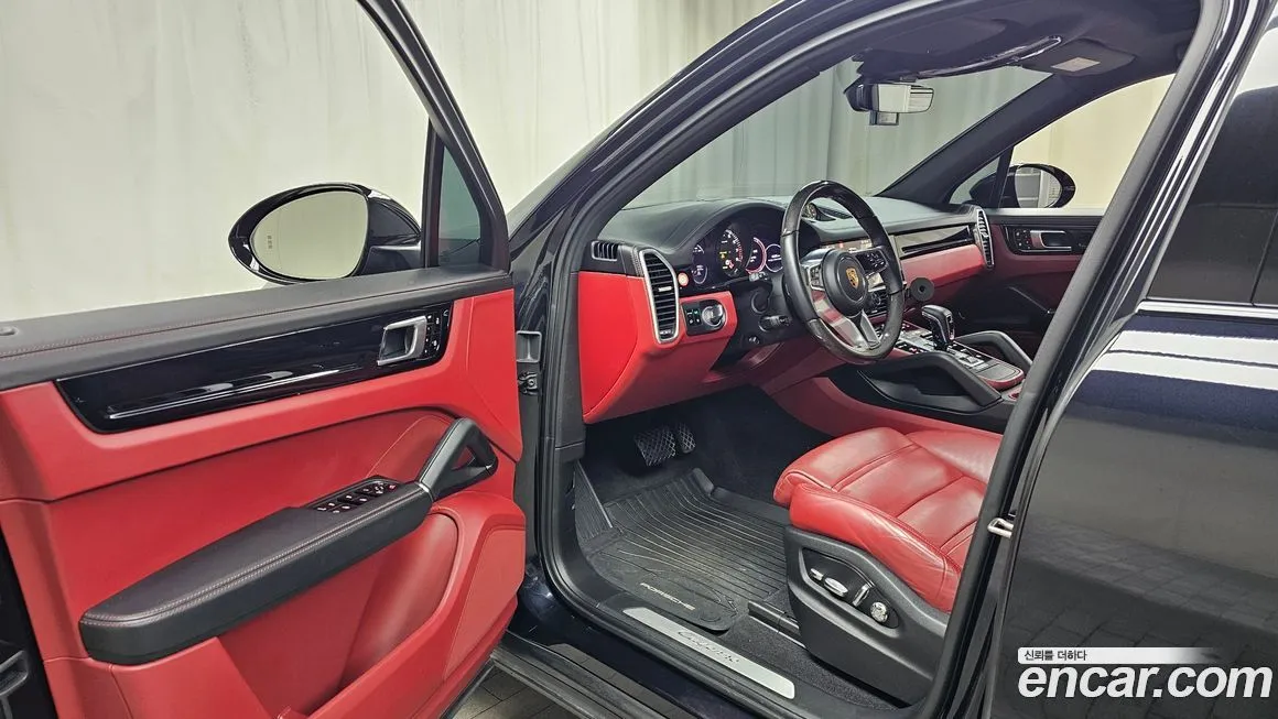 Porsche Cayenne 2021 из KR, фото 2