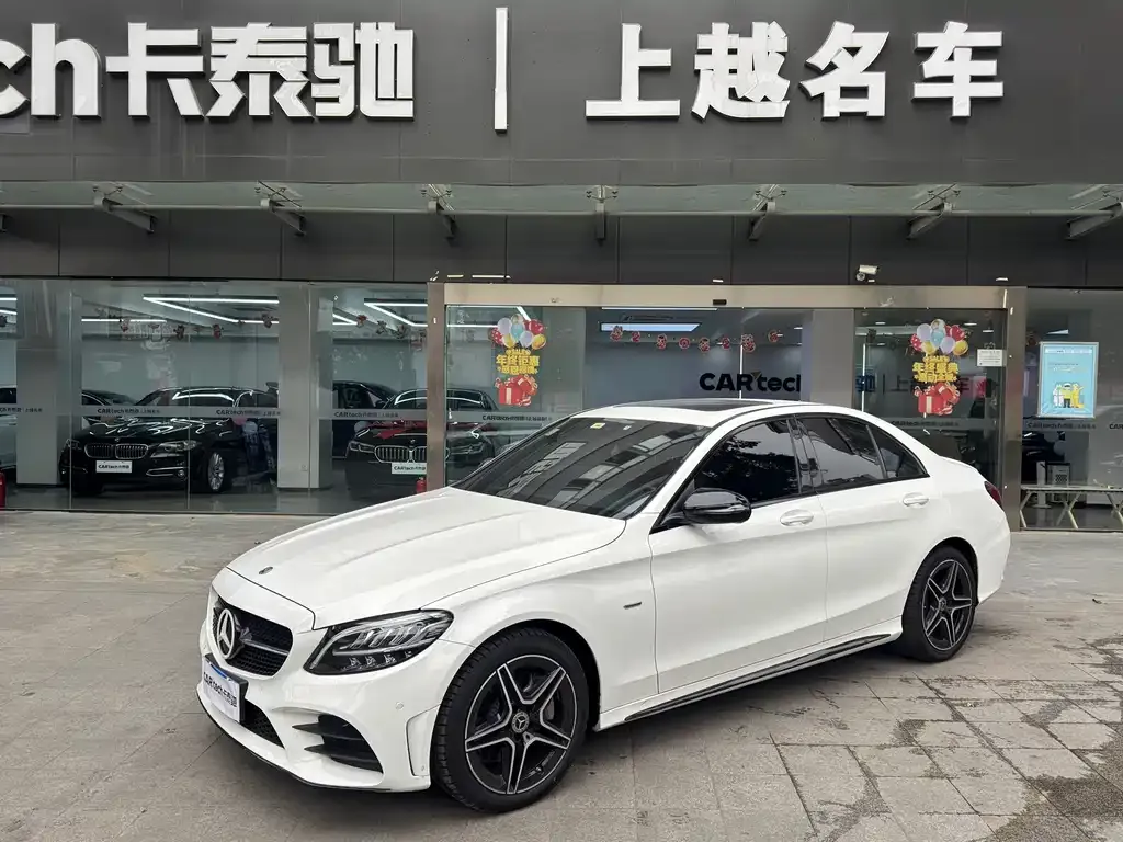 Mercedes-Benz C-Class — фото 1