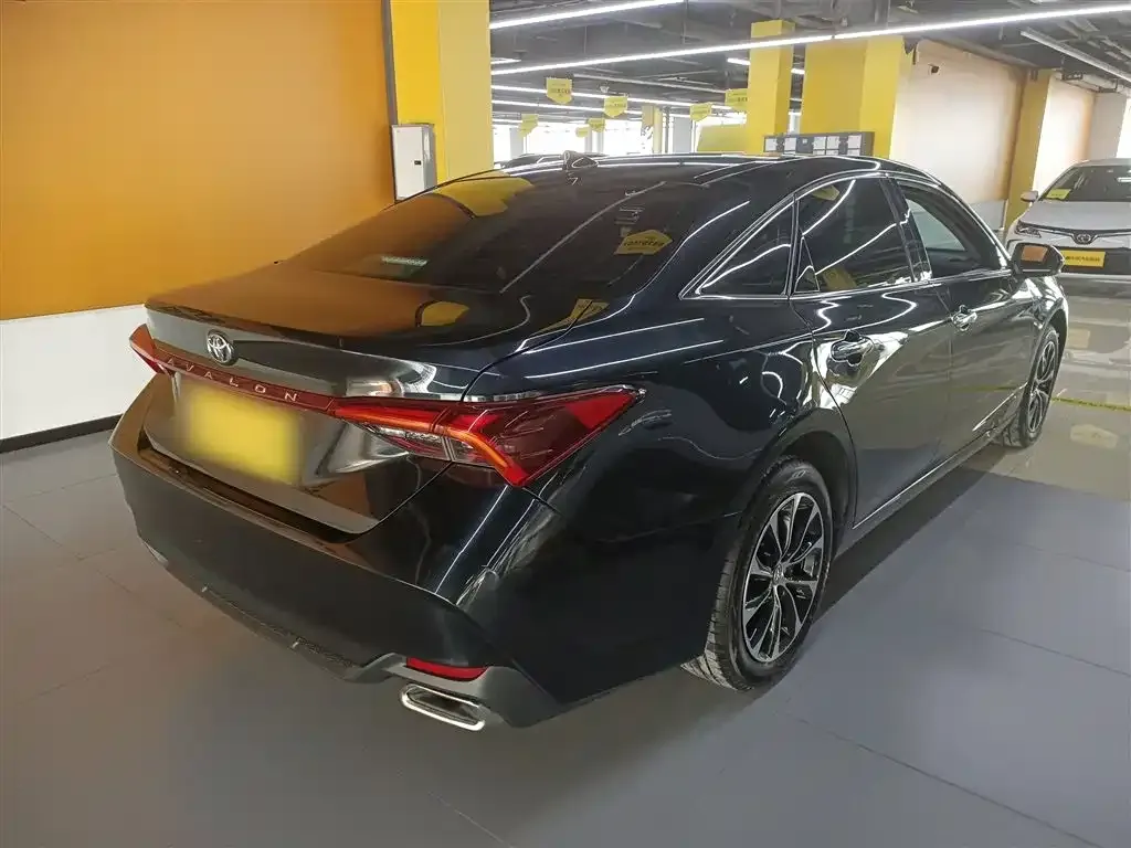 Toyota Avalon 2023 из CN, фото 2