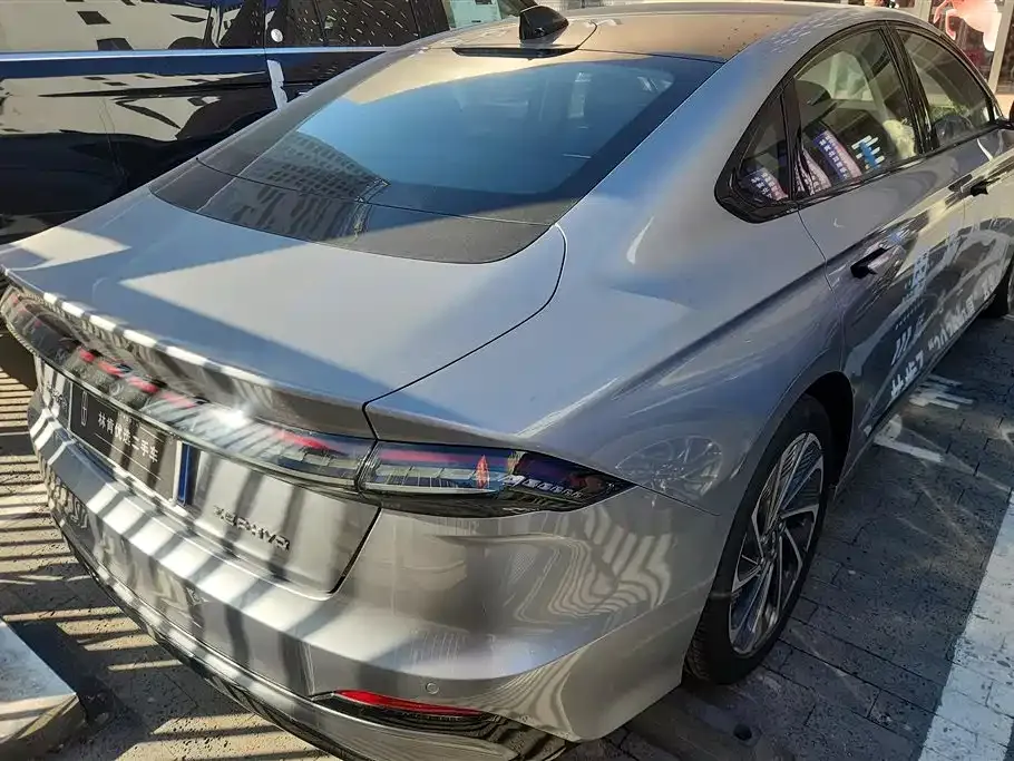 Lincoln Z 2025 из CN, фото 10