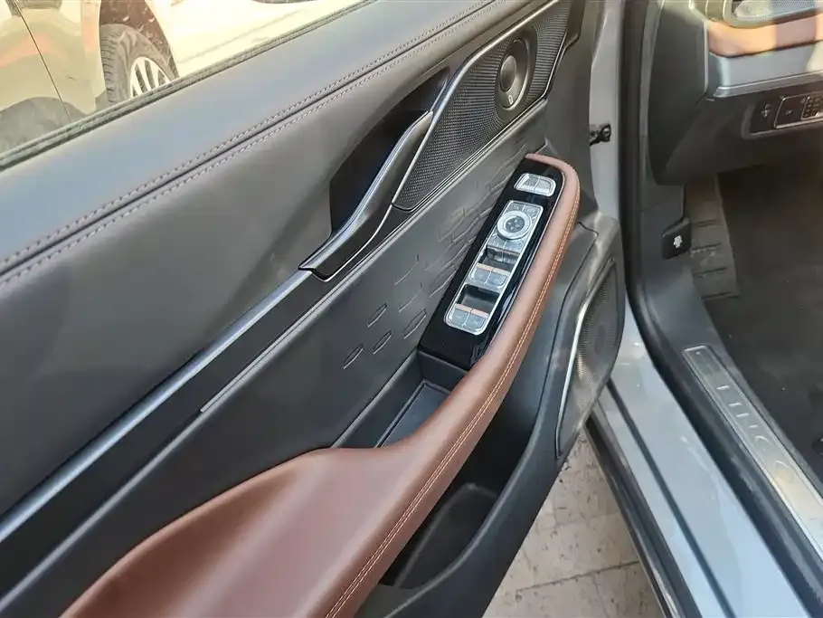 Lincoln Z 2025 из CN, фото 7