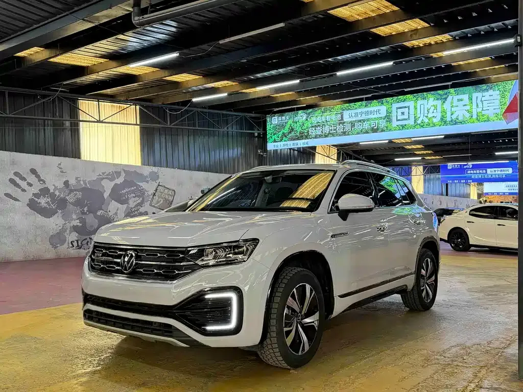 Volkswagen GTE PHEV 2021 из CN, фото 1