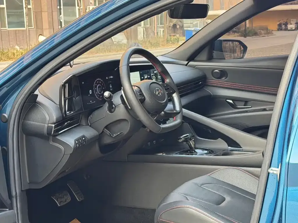 Hyundai Elantra 2021 из CN, фото 3