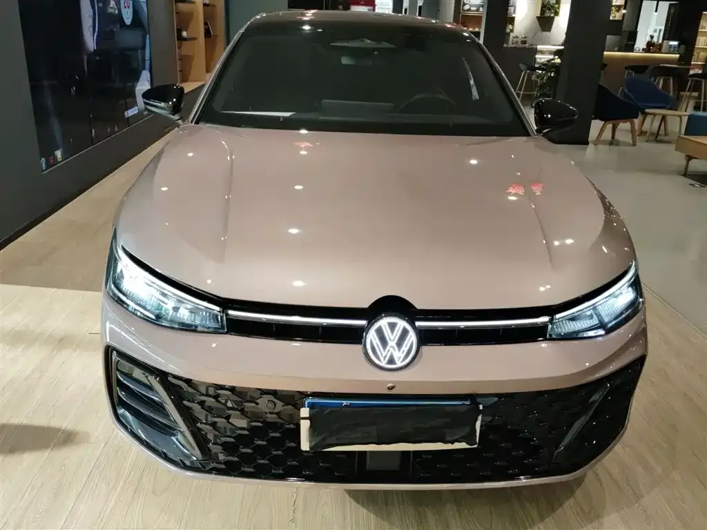 Volkswagen Passat — фото 9