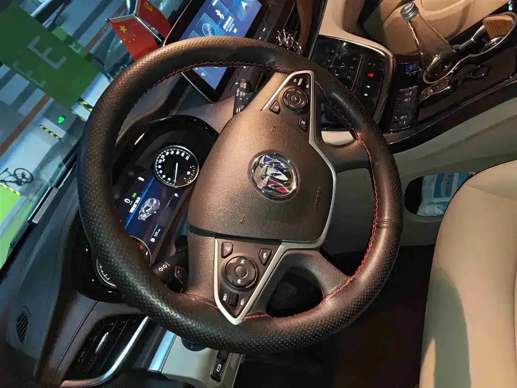 Buick GL8 2023 из CN, фото 8