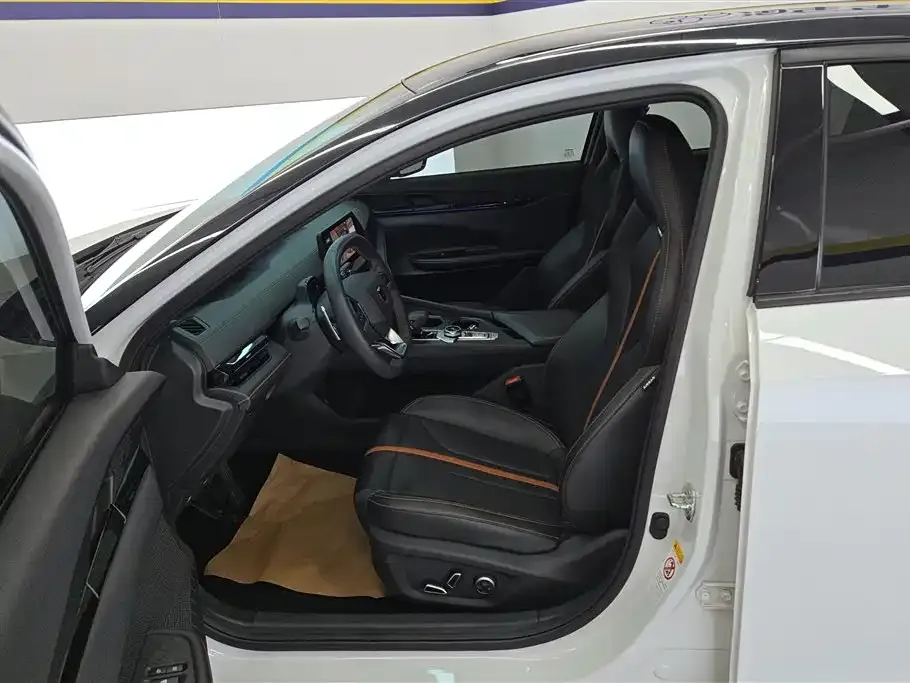 Changan UNI-V 2024 из CN, фото 2