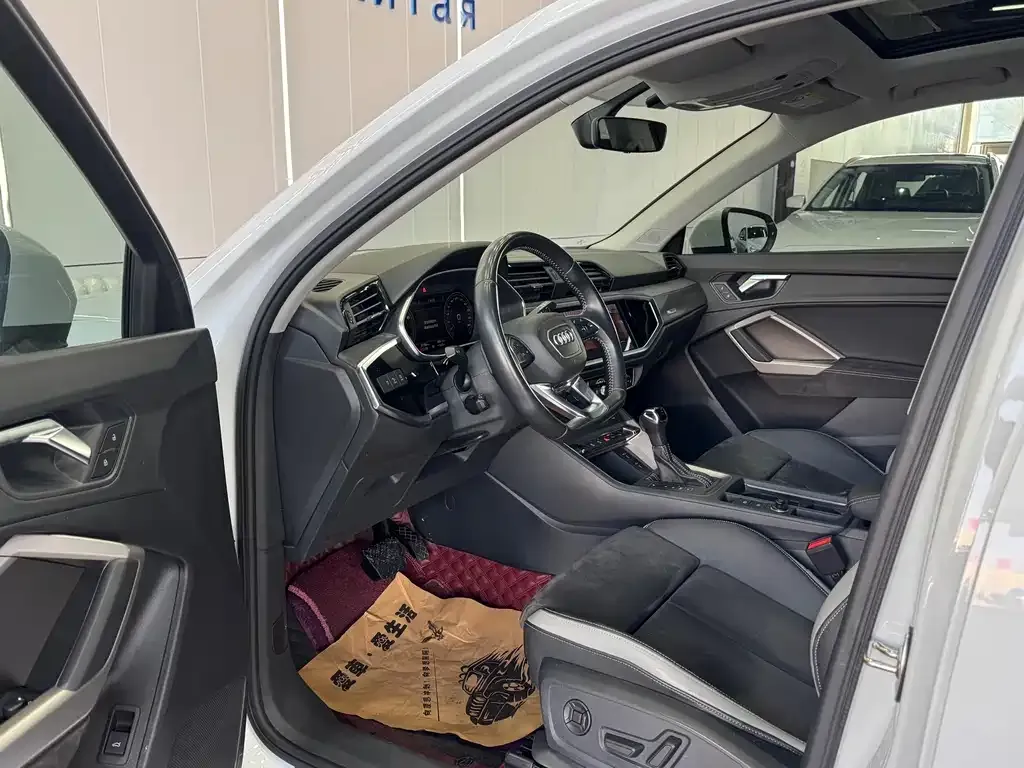 Audi Q3 2021 из CN, фото 5