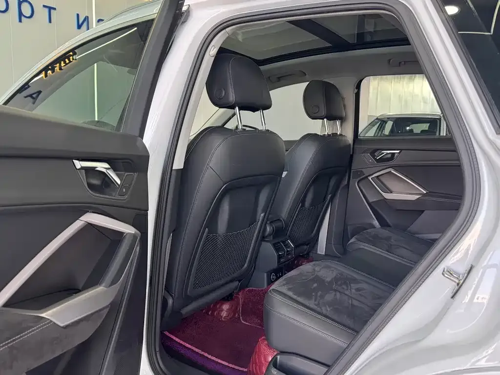 Audi Q3 2021 из CN, фото 8