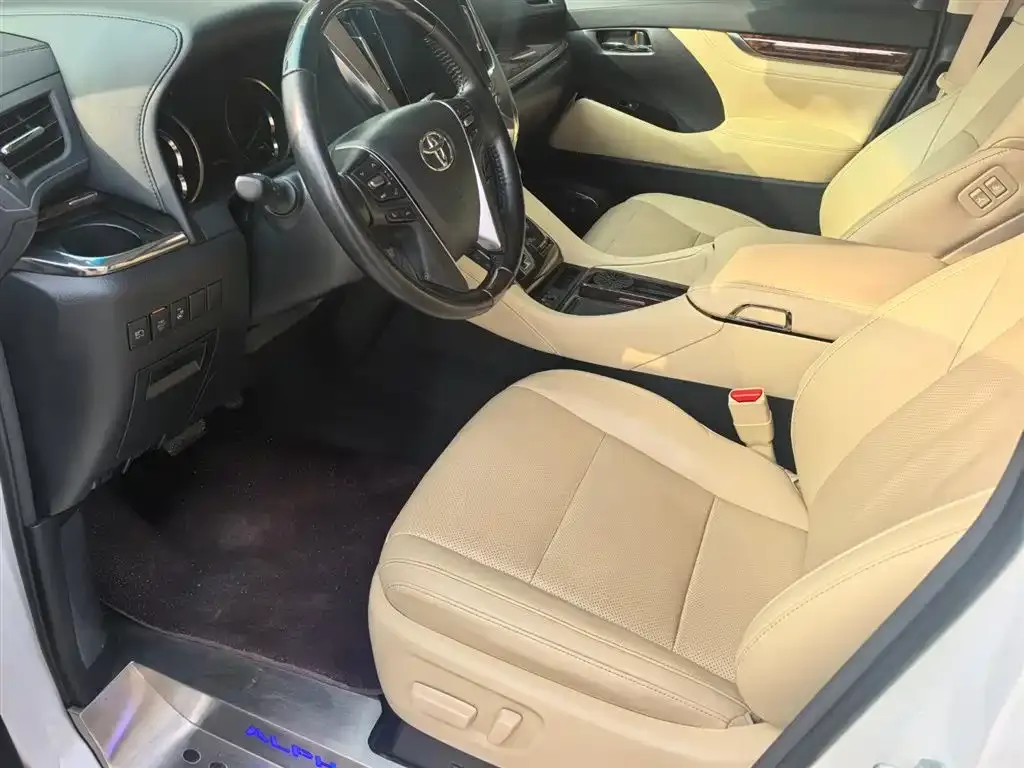 Toyota Alphard 2021 из CN, фото 7