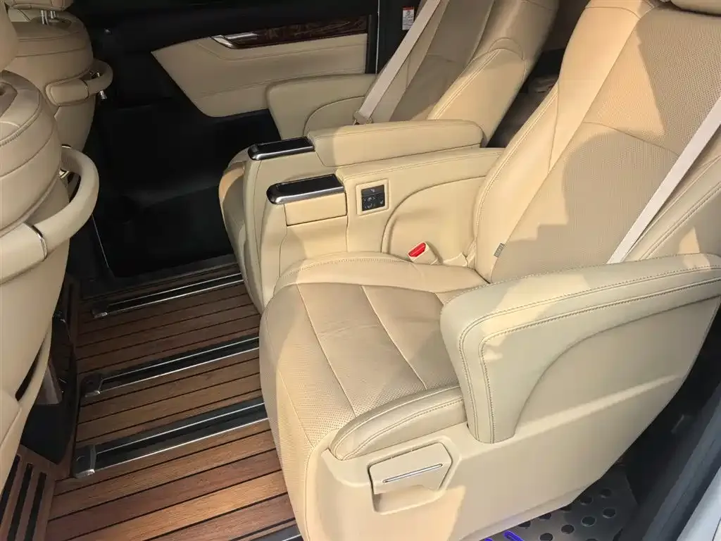 Toyota Alphard 2021 из CN, фото 9