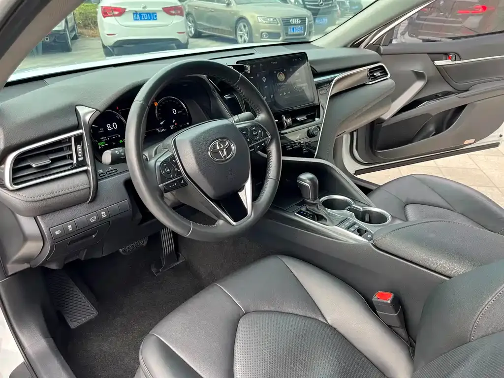 Toyota Camry 2023 из CN, фото 7