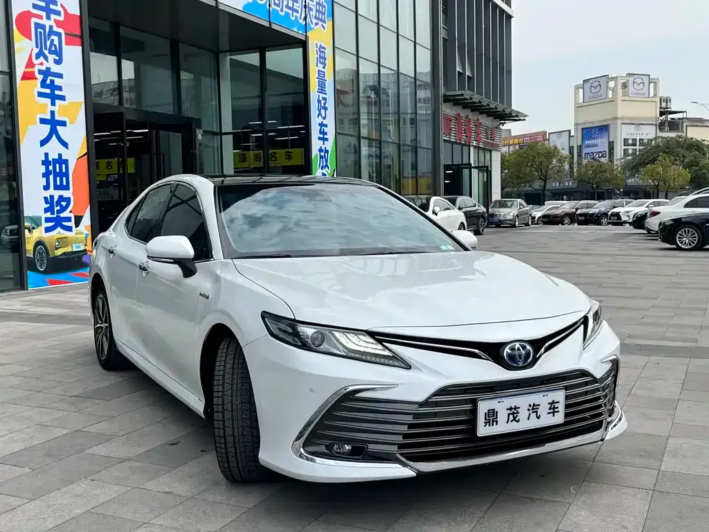 Toyota Camry 2023 из CN, фото 2