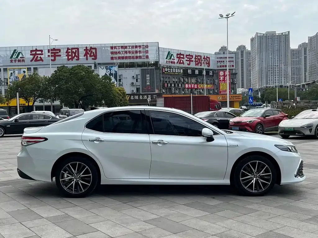 Toyota Camry 2023 из CN, фото 8
