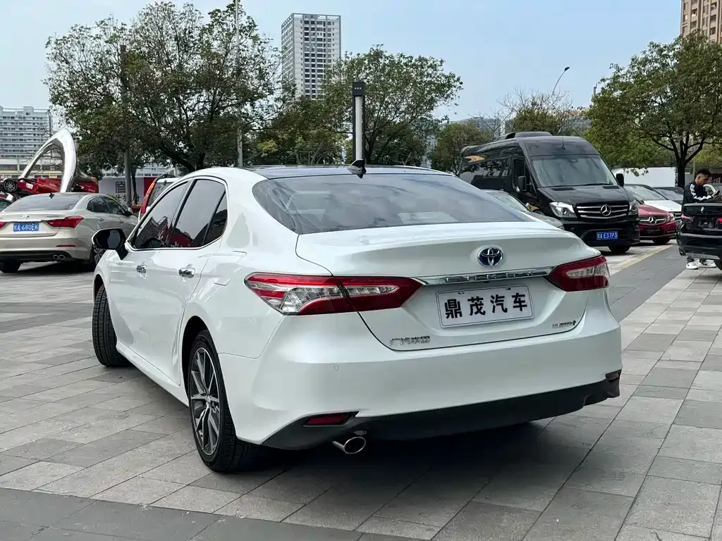 Toyota Camry 2023 из CN, фото 5