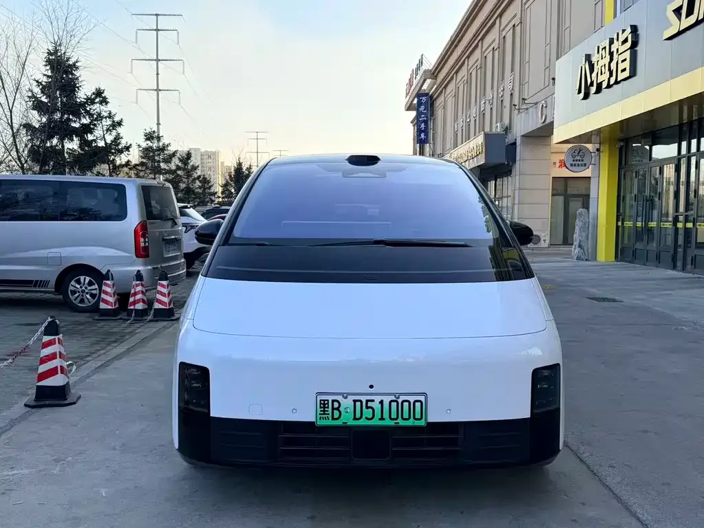 Li Auto MEGA — фото 2