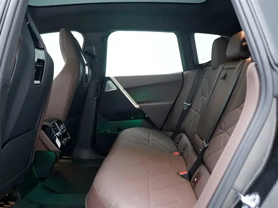 BMW iX 2023 из CN, фото 6