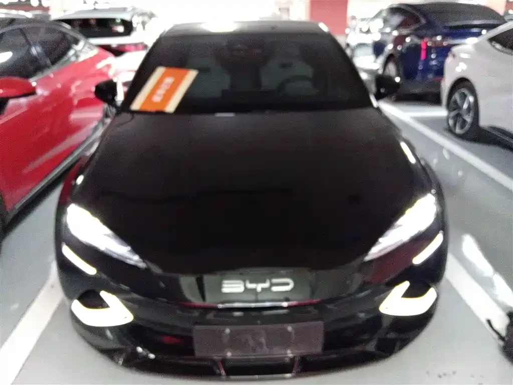BYD Seal — фото 2