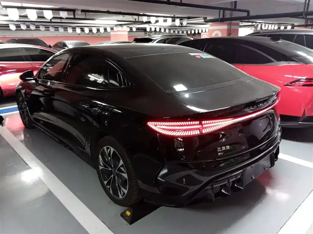 BYD Seal — фото 3