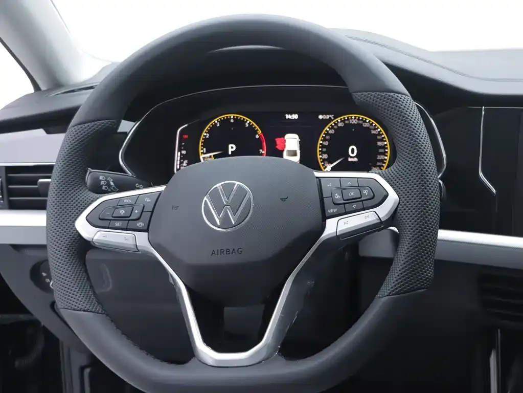 Volkswagen Passat — фото 10