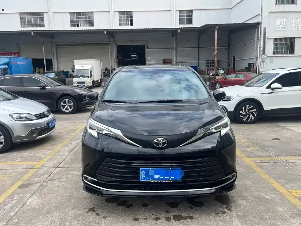 Toyota Sienna 2025 из CN, фото 8