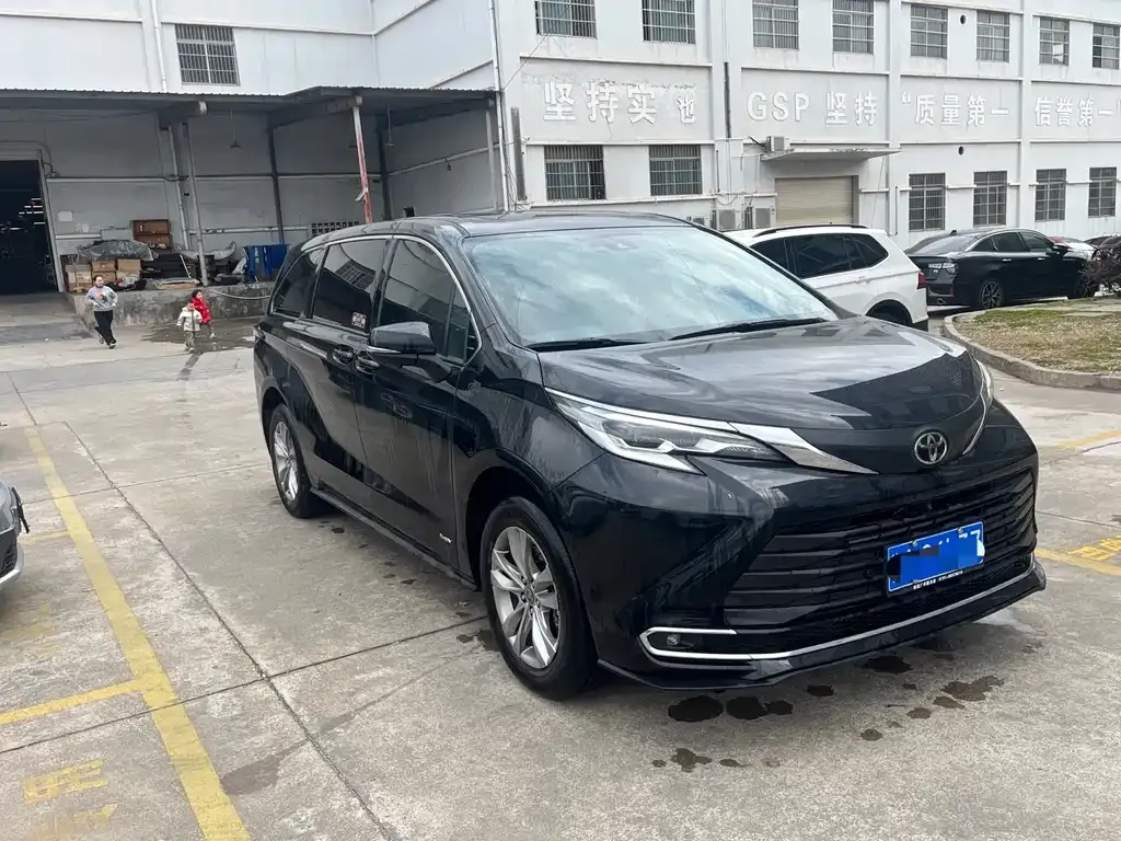 Toyota Sienna 2025 из CN, фото 5