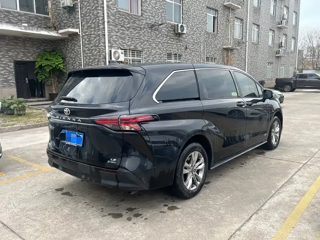 Toyota Sienna 2025 из CN, фото 6