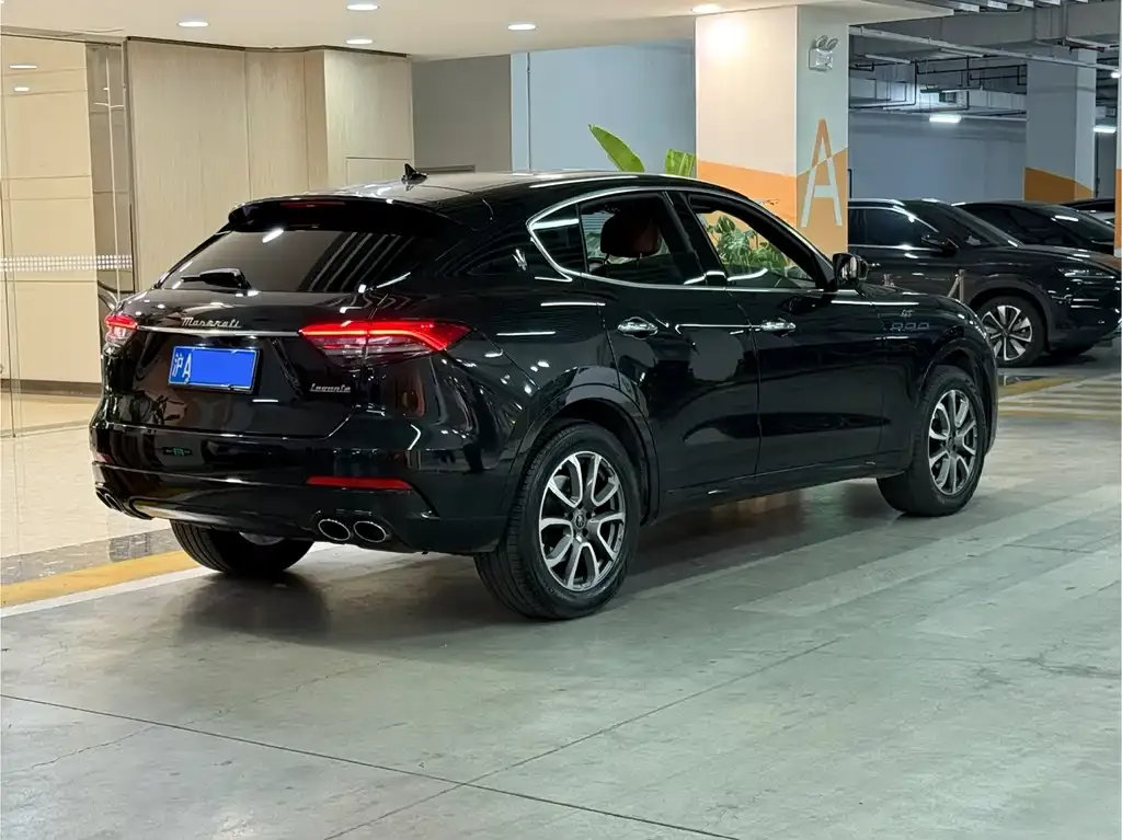 Maserati Levante — фото 8