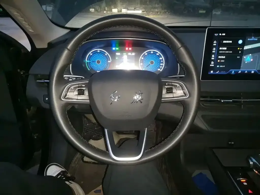 Hongqi E-QM5 2023 из CN, фото 3