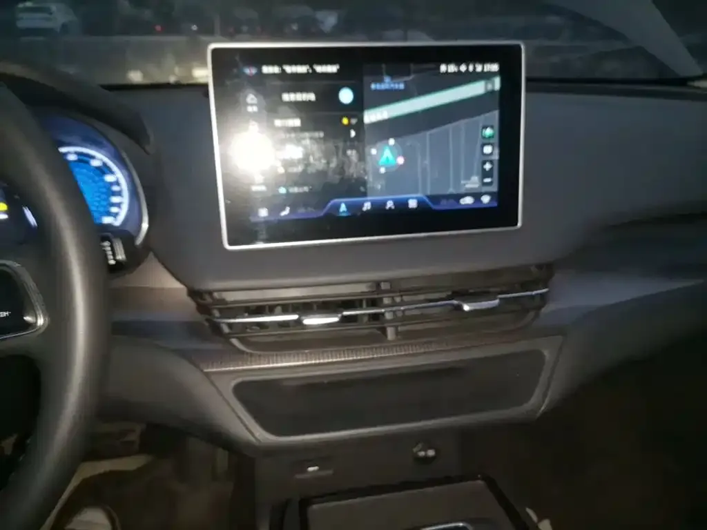 Hongqi E-QM5 2023 из CN, фото 6