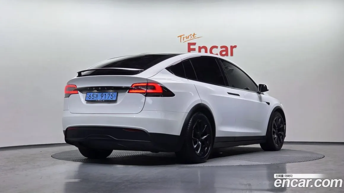 Tesla Model X 2023 из KR, фото 3