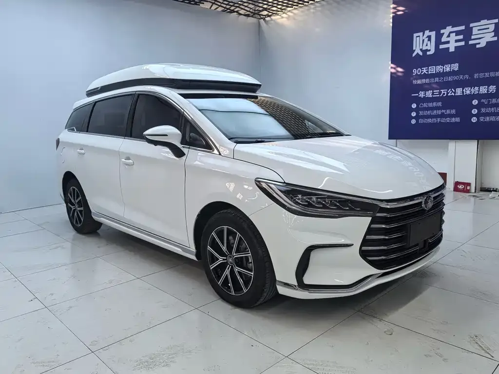 BYD MAX New Energy — фото 6