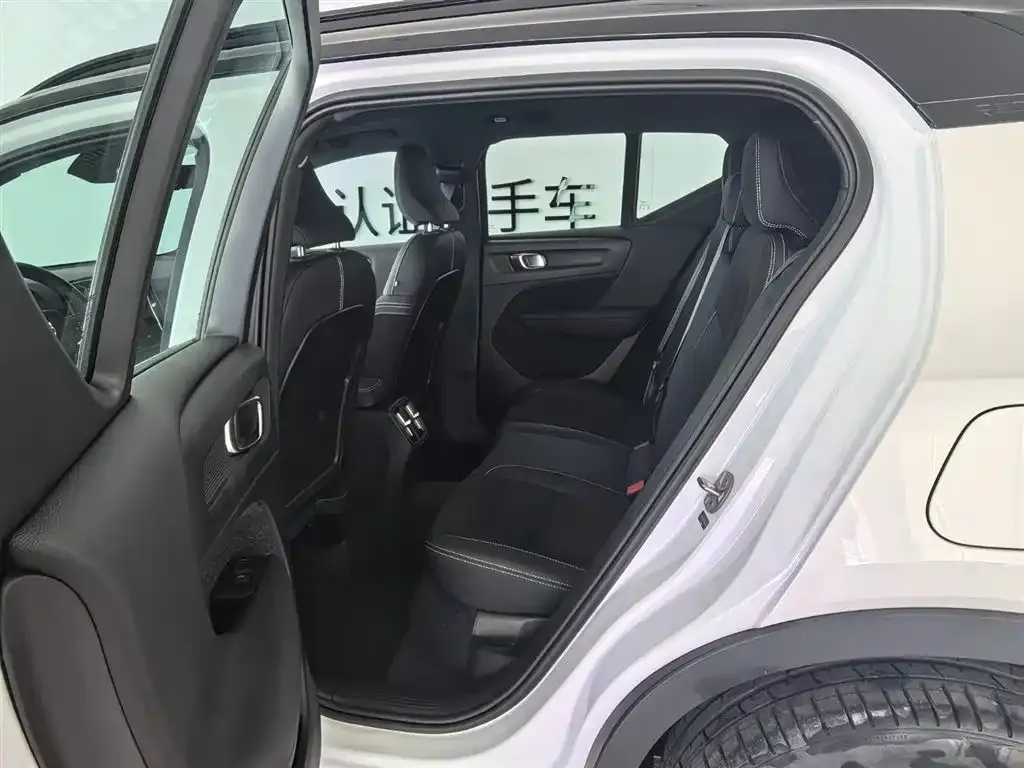 Volvo XC40 NEV 2023 из CN, фото 6