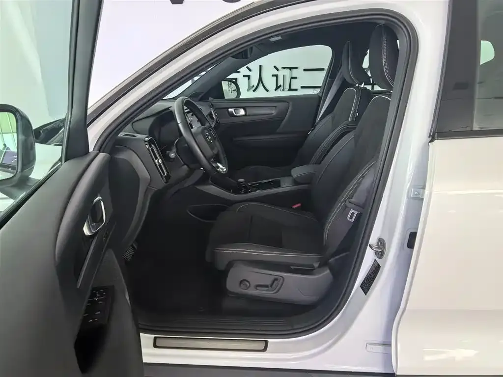 Volvo XC40 NEV 2023 из CN, фото 10