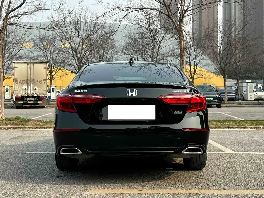 Honda Inspire — фото 6