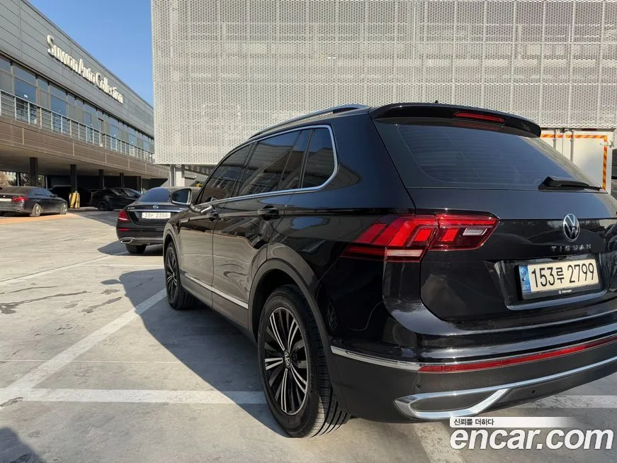 Volkswagen Tiguan — фото 8