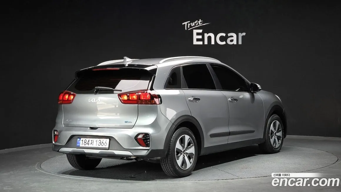 Kia Niro — фото 10
