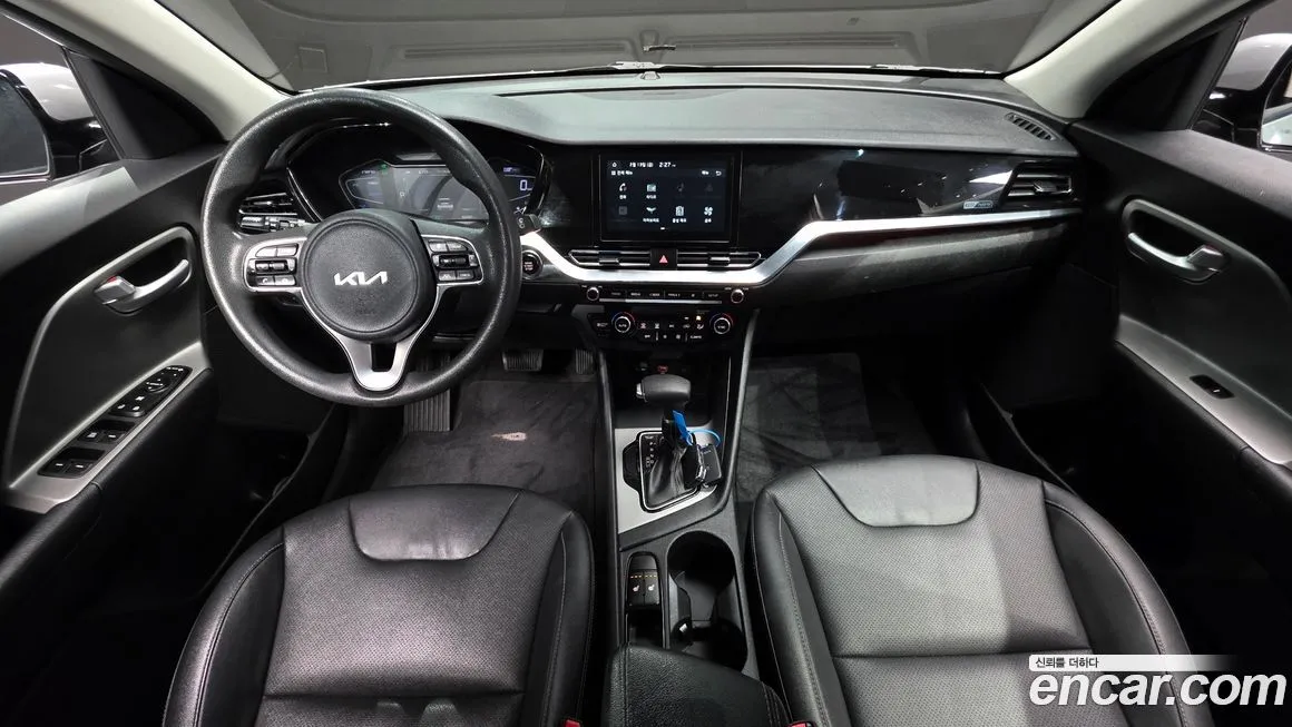 Kia Niro — фото 9