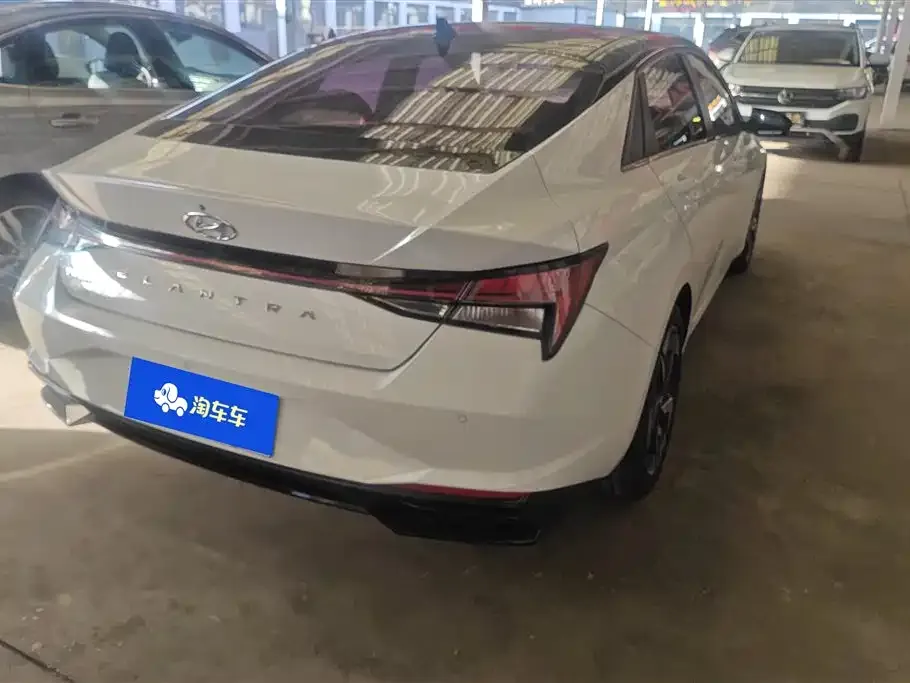 Hyundai Elantra — фото 4