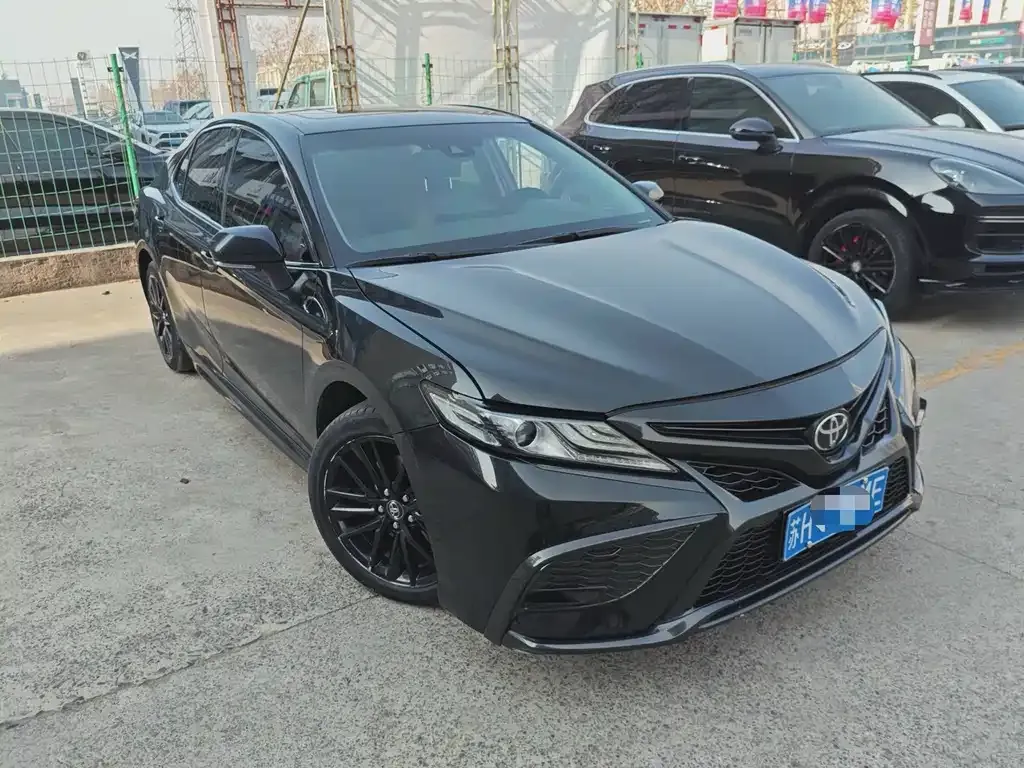 Toyota Camry 2023 из CN, фото 3
