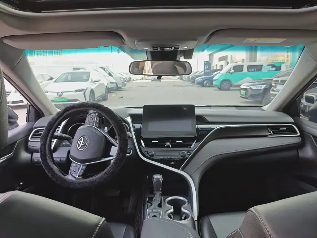 Toyota Camry 2023 из CN, фото 2