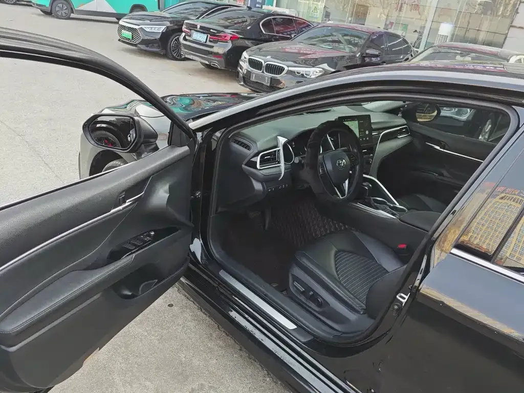 Toyota Camry 2023 из CN, фото 6