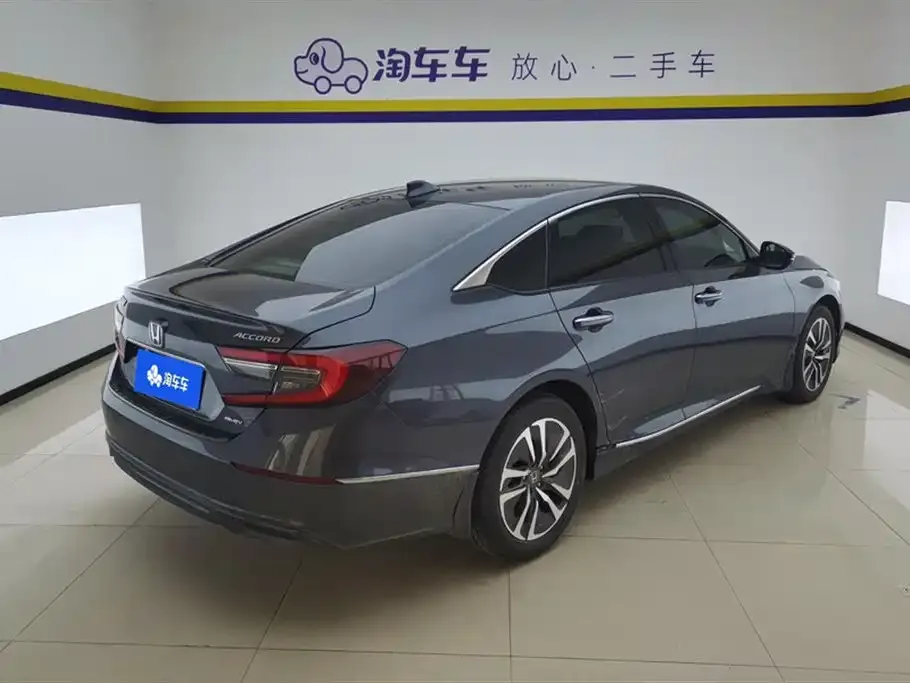 Honda Accord — фото 6