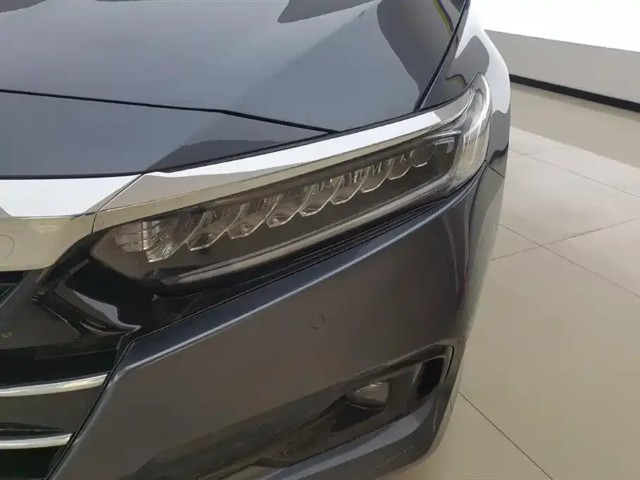 Honda Accord — фото 3