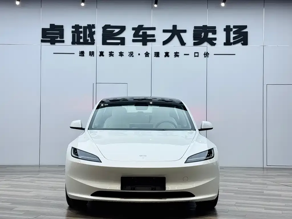 Tesla Model 3 — фото 3